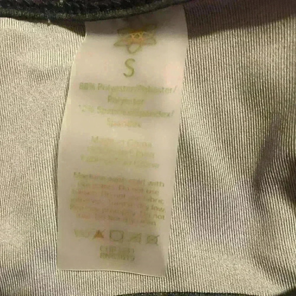 Harmony Balance Black/Gray Crop High Neck Tank Keyhole Back Size Small - Picture 5 of 5